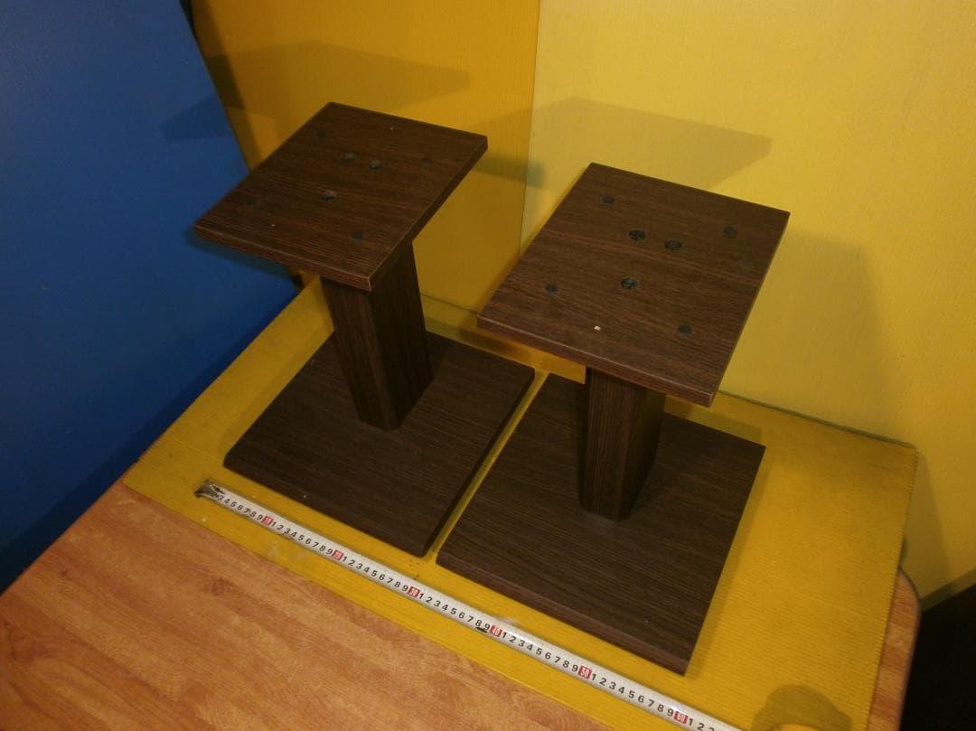 木製スピーカースタド　ハヤミ NR-600型