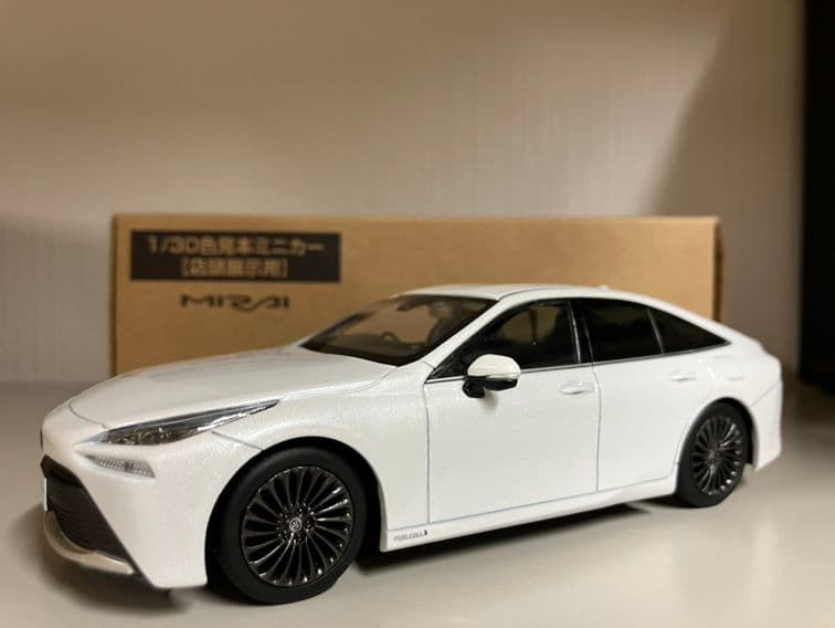 最終値下げ！非売品！トヨタ MIRAI 1/30カラーサンプル 2台セット