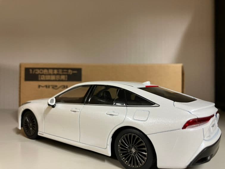 最終値下げ！非売品！トヨタ MIRAI 1/30カラーサンプル 2台セット