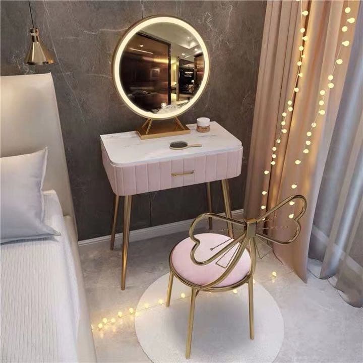 オシャレドレッサー　ベージュデスク引き出し1杯LEDミラー　椅子　棚4点セット