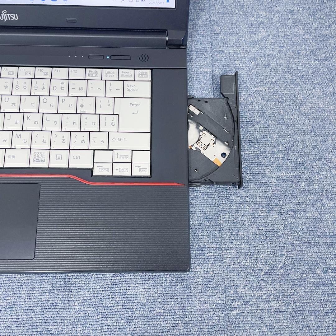 FUJITSU ノートPC Windows 11 SSD搭載