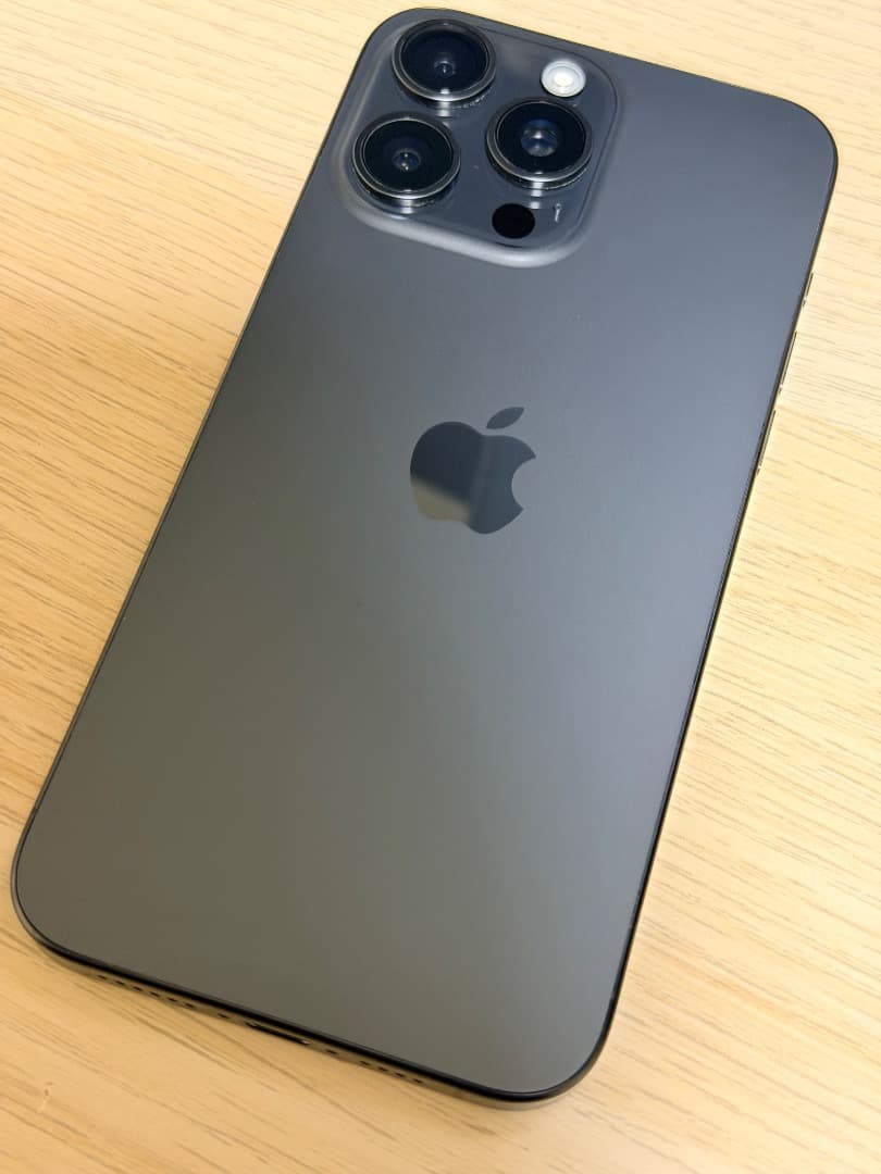 む*ん様 iPhone 15 Pro Max 256GB ブラックチタニウム S