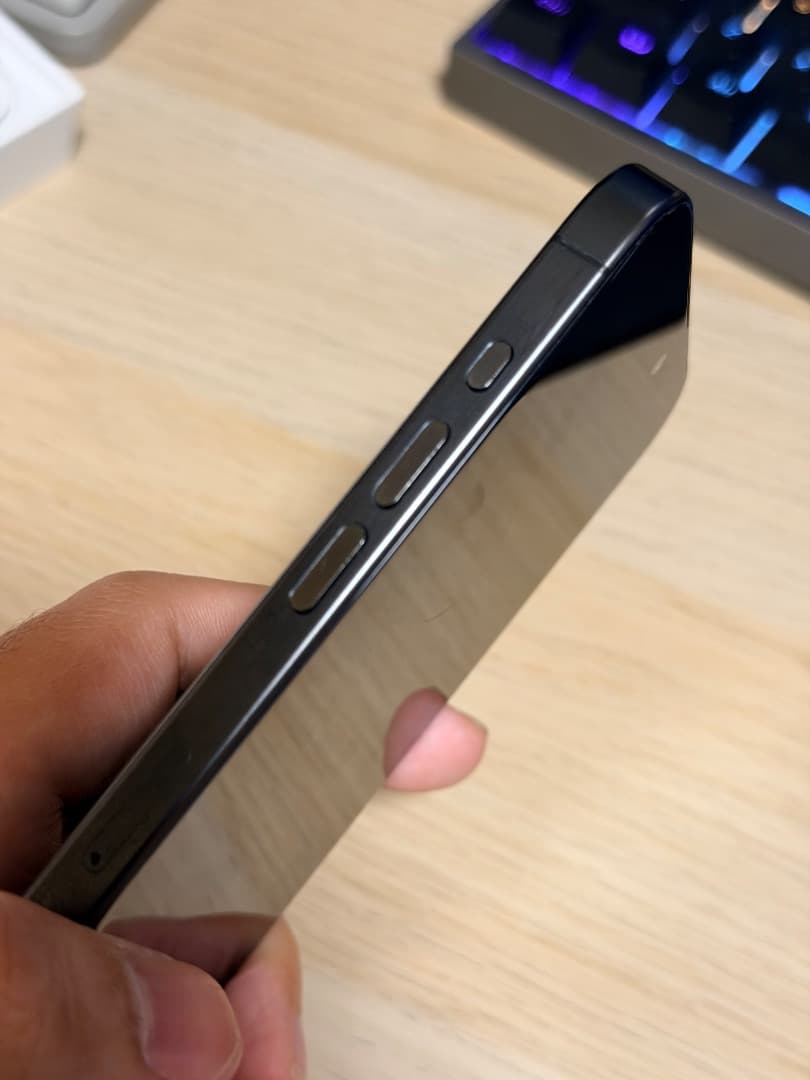 む*ん様 iPhone 15 Pro Max 256GB ブラックチタニウム S