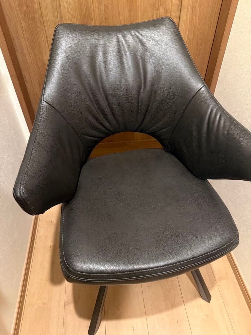 オートリターン機能付き回転チェアブラック