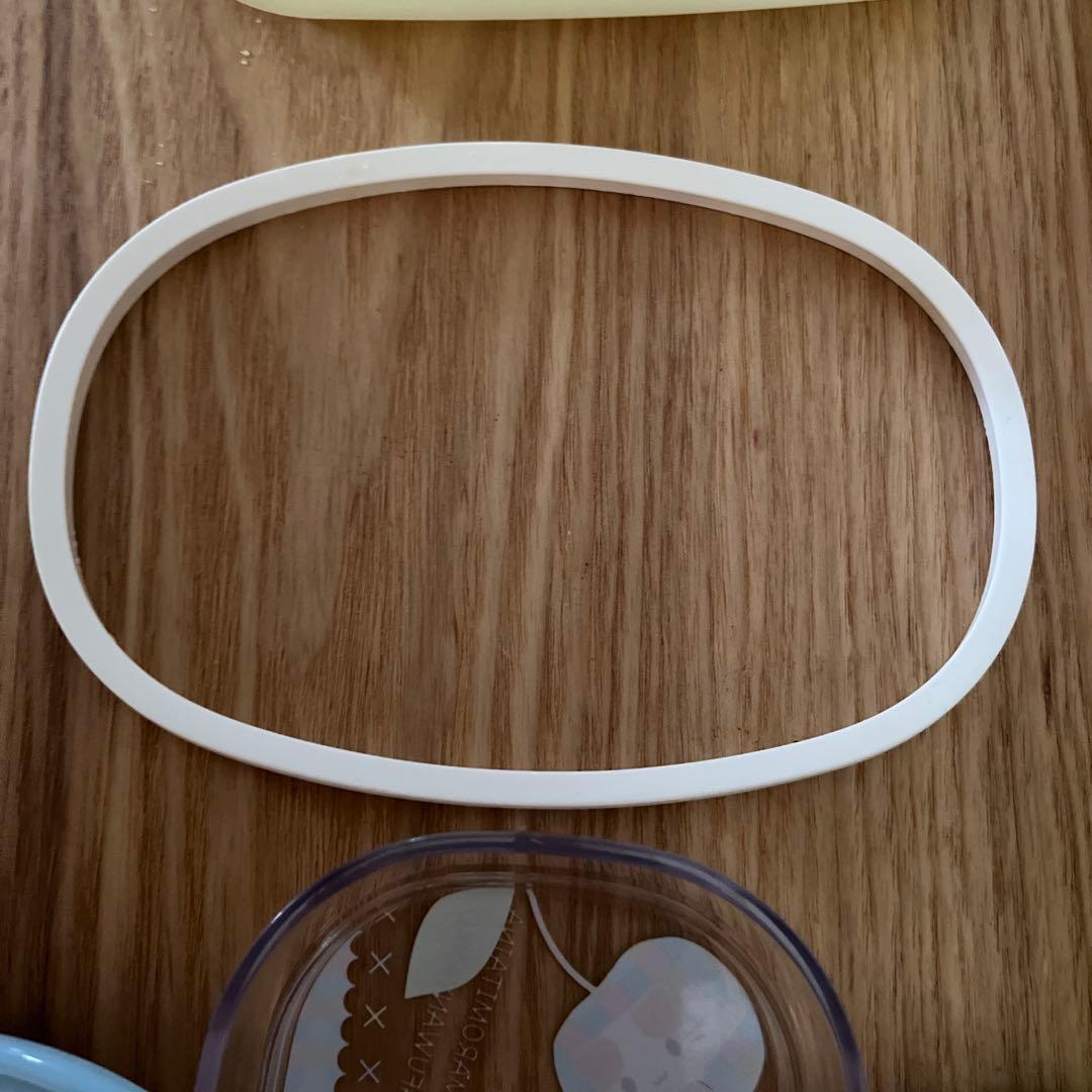 マシュマロみたいなふわふわにゃんこ　お弁当箱　レトロ