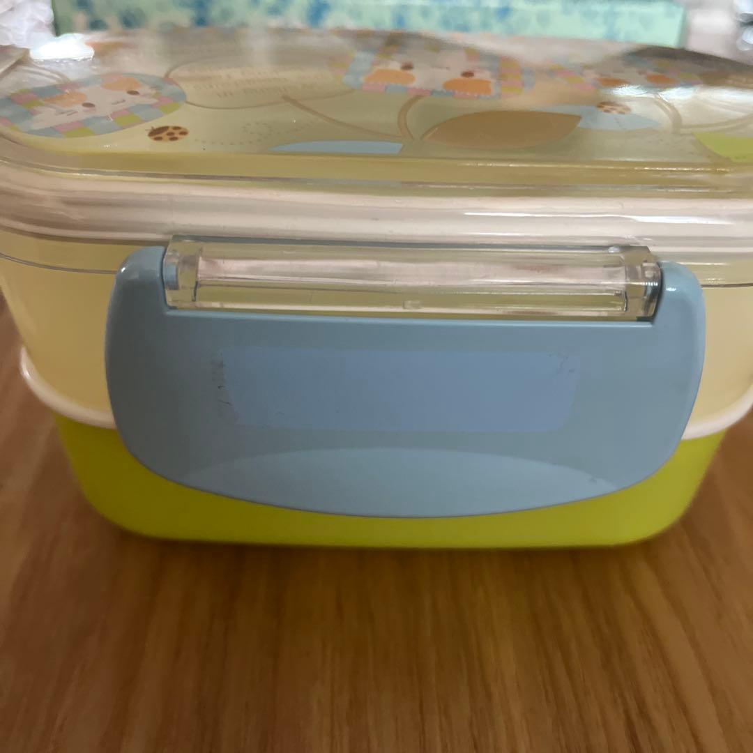 マシュマロみたいなふわふわにゃんこ　お弁当箱　レトロ