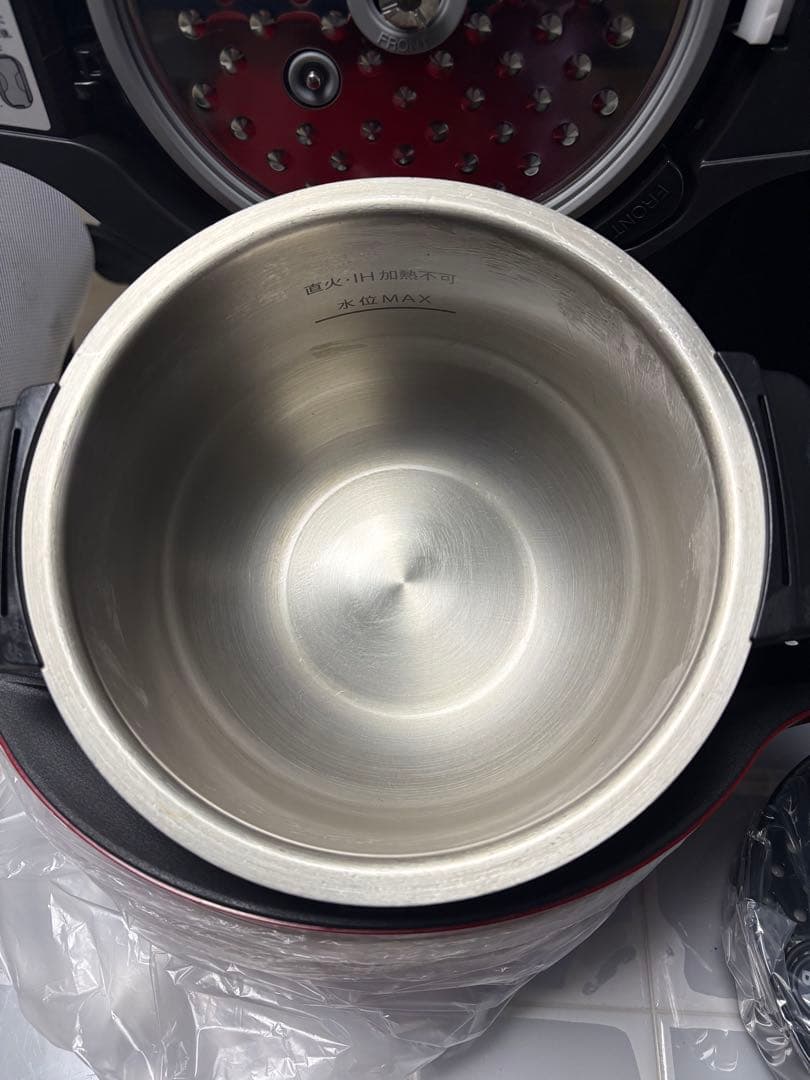 SHARPホットクック電気圧力鍋。蒸しトレイ付き(別売4,873円相当、未使用)