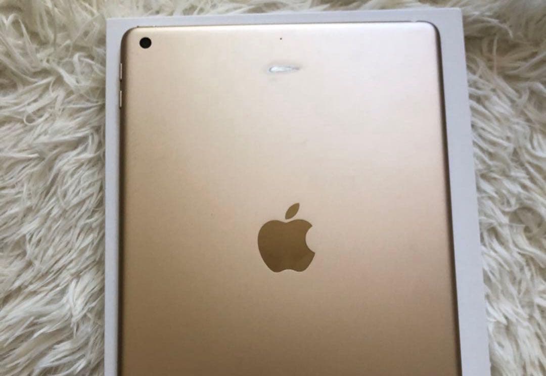 iPad 第5世代 128GB ゴールド