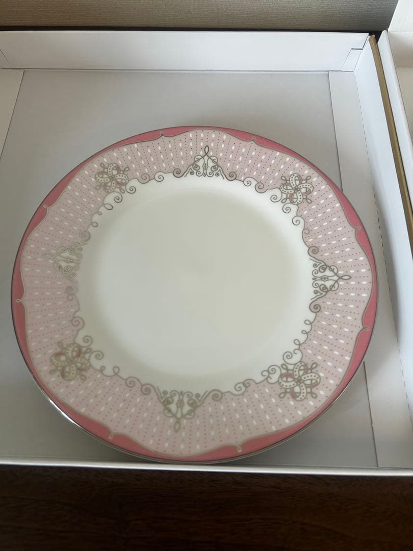 ウェッジウッド　 プレート　新品　２枚セット ピンク