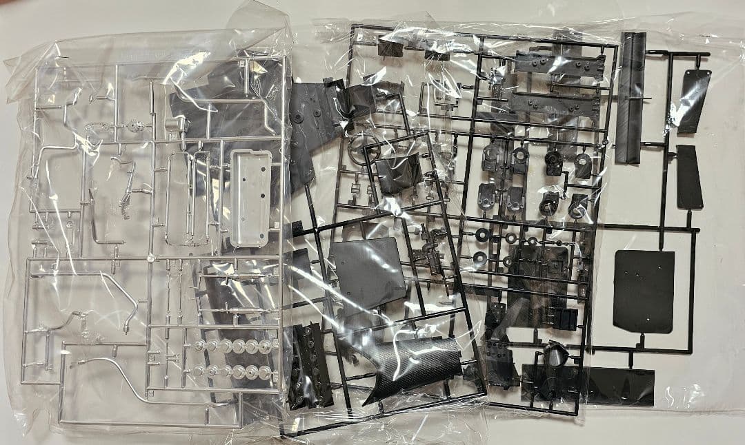 ロッソ1/8フェラーリ643 未組立保管品