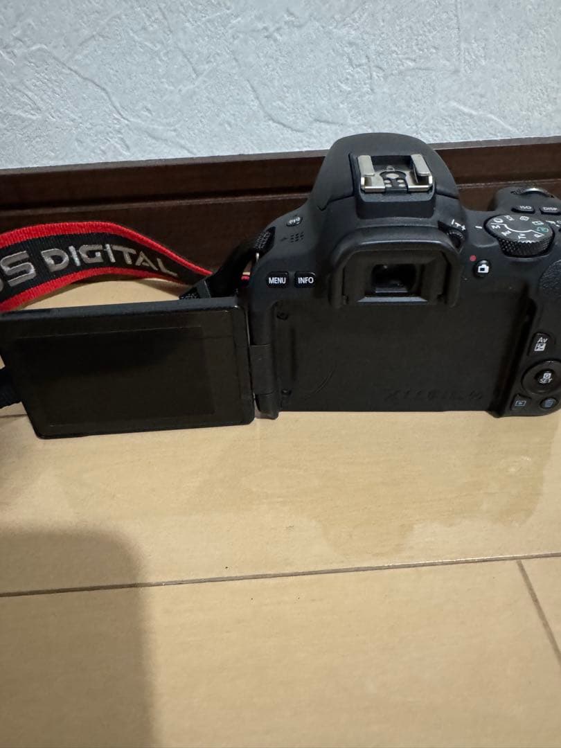 Canon eos kiss x9 標準レンズ、望遠レンズセット