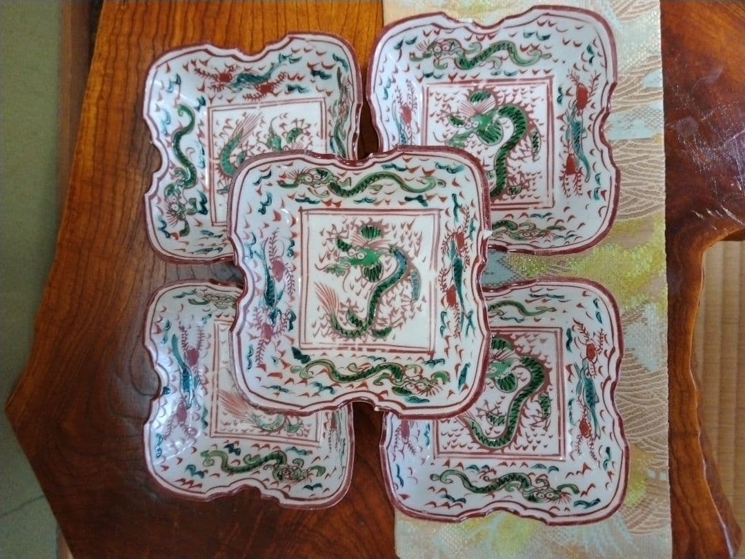 古伊万里赤絵　雲龍図変形四方皿。五客。江戸期。　12㎝×4、3㎝