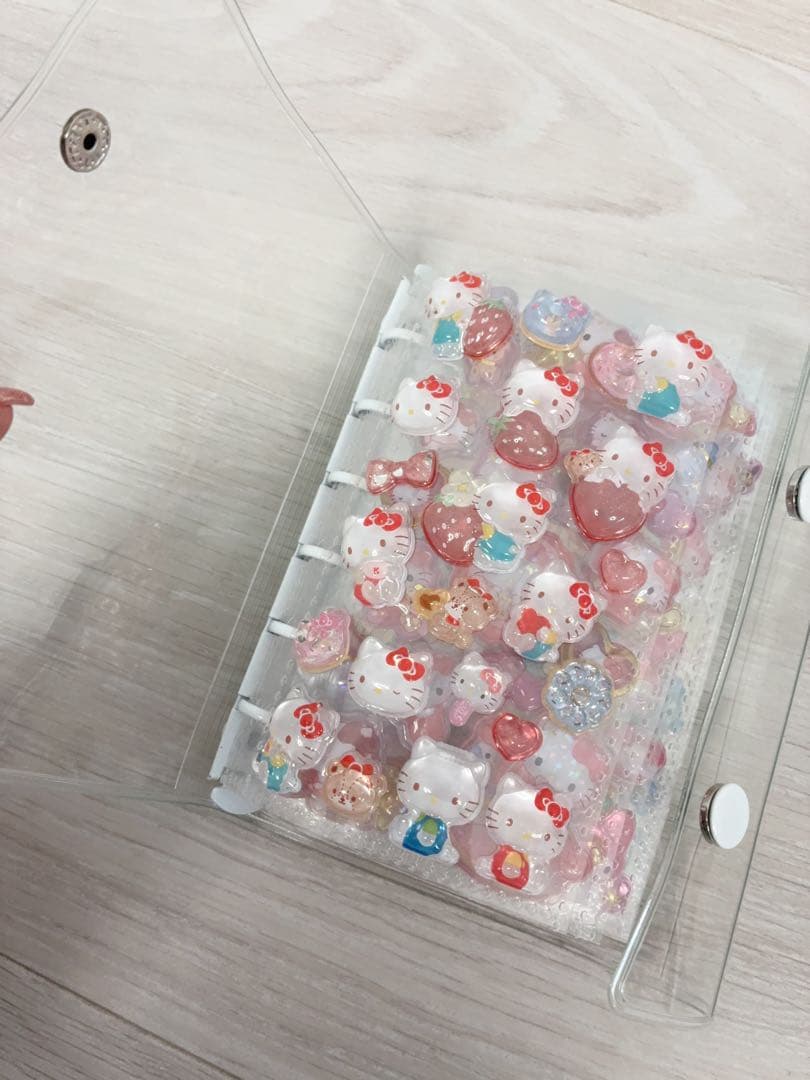 サンリオ シール帳完成品 8ページ