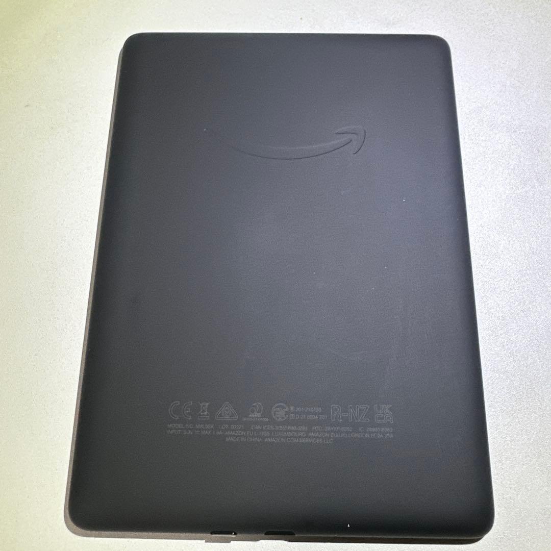 Kindle Paperwhite (8GB) 6.8インチ　広告なし