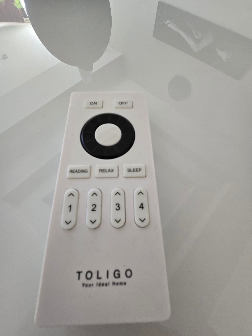 TOLIGO 調光調色LED電球 TLG-B001 E26 ４個 リモコン付