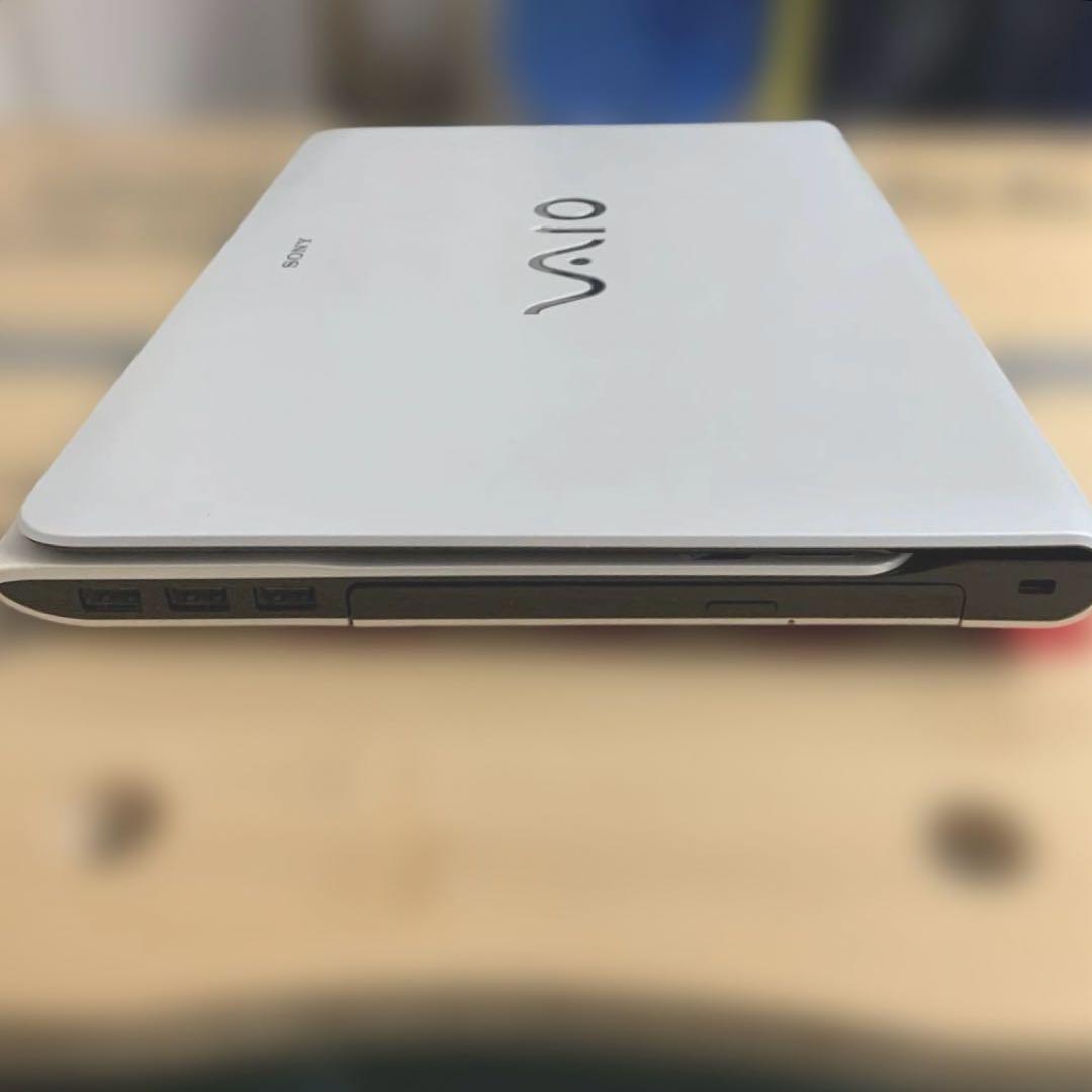 SONY VAIO Eシリーズ SVE1411AJ 14インチノートパソコン