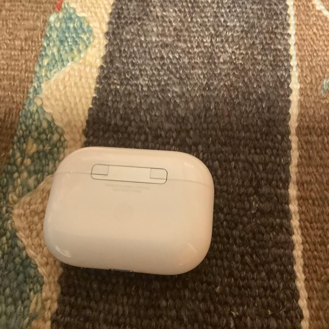 AirPodsPro 本体 充電ケース付き　左耳のみ