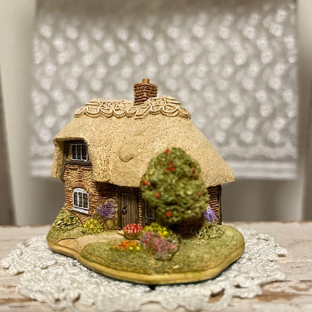 リリパットレーン　AN APPLE A DAY