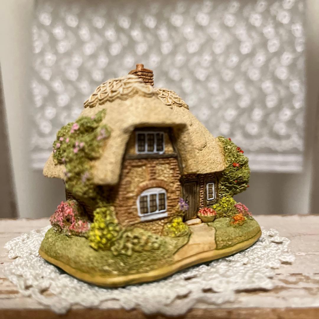 リリパットレーン　AN APPLE A DAY