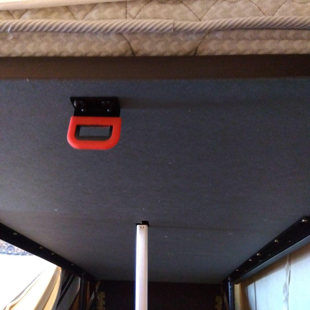 シングルベッドフレーム油圧式 　ニトリ　4950円組み立て費用到着時に現金払い