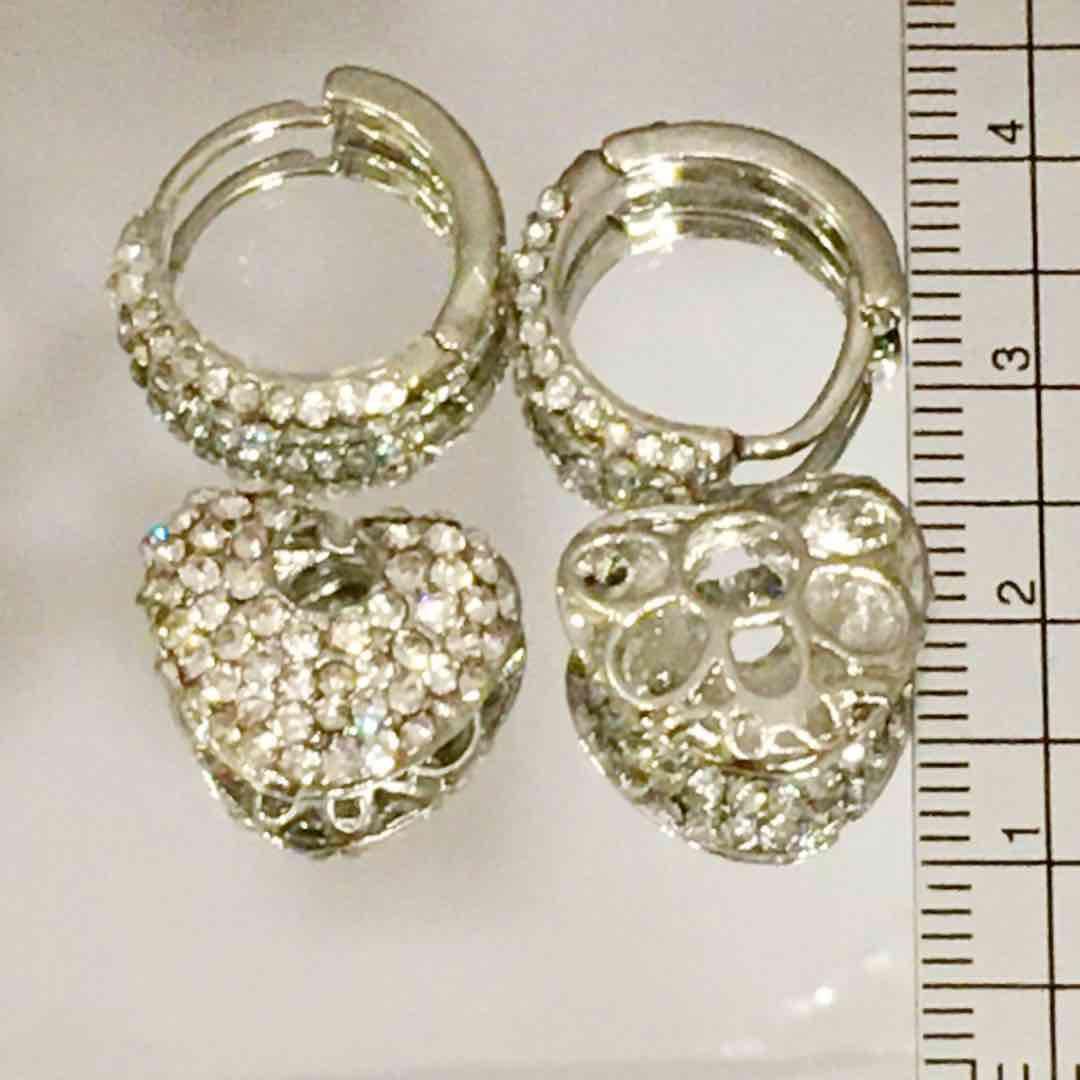 ❤️スワロフスキー❤️ぶっくりかわいい　ハートパヴェ 上品華やか