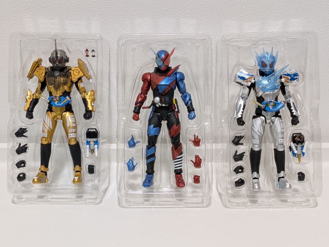 S.H.Figuarts 仮面ライダー ビルド クローズチャージ グリス