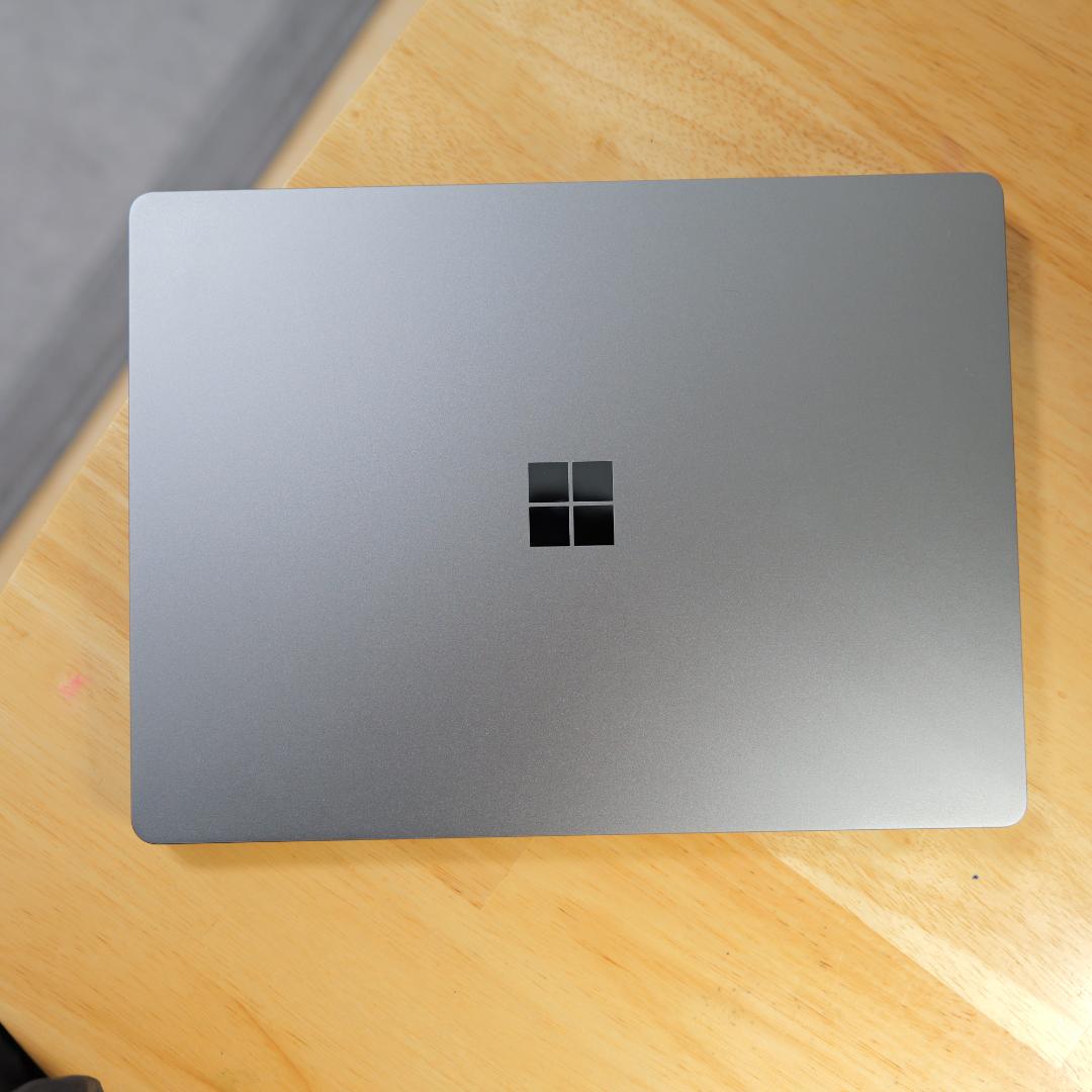 SurfaceLaptopGO3 12.4インチ Core-i5 /16GB