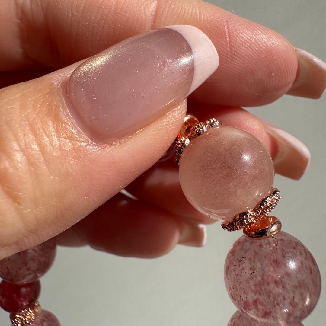 一点物　天然石　ハンドメイドブレス　ストロベリークォーツ　ピンクサゲニティック