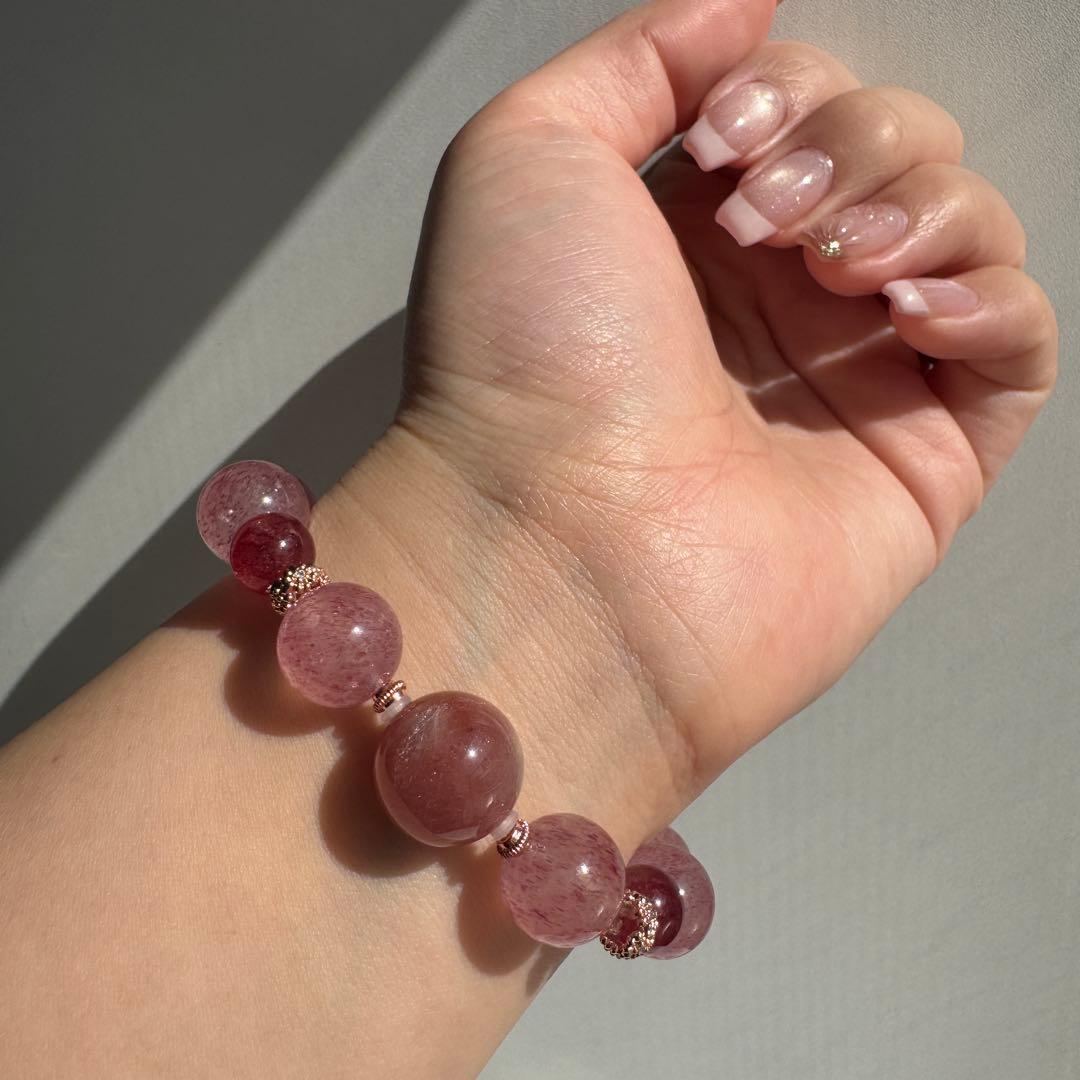 一点物　天然石　ハンドメイドブレス　ストロベリークォーツ　ピンクサゲニティック