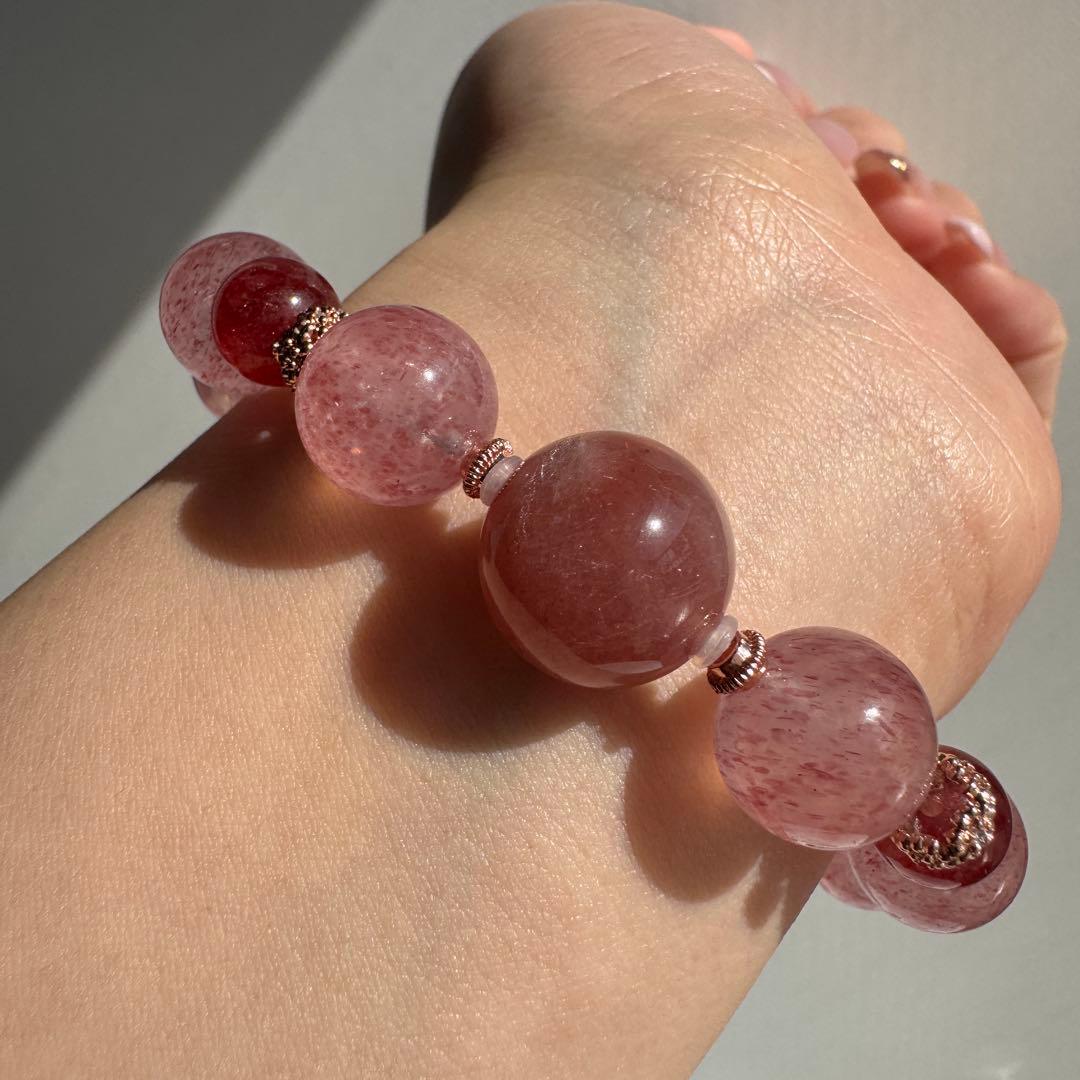 一点物　天然石　ハンドメイドブレス　ストロベリークォーツ　ピンクサゲニティック