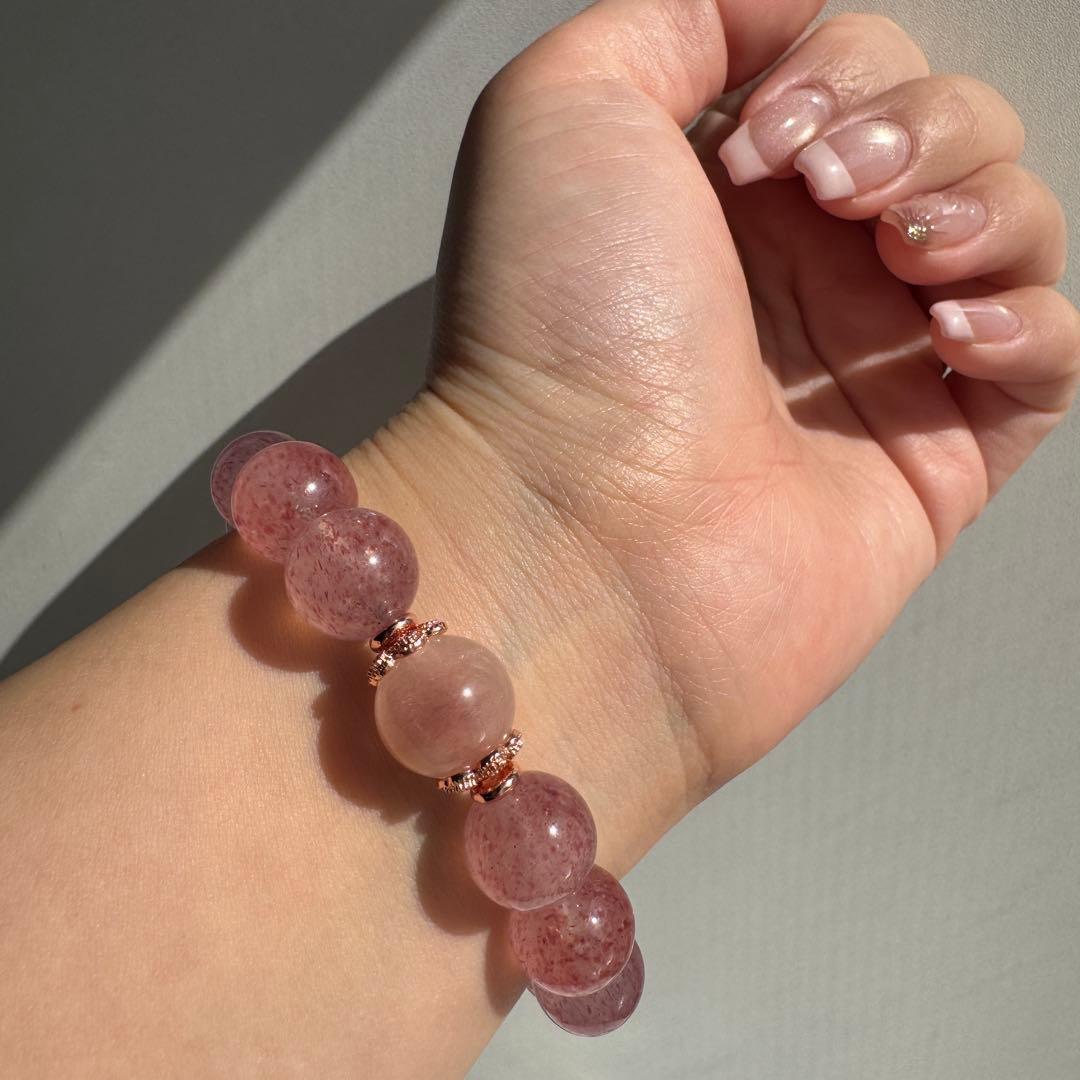 一点物　天然石　ハンドメイドブレス　ストロベリークォーツ　ピンクサゲニティック