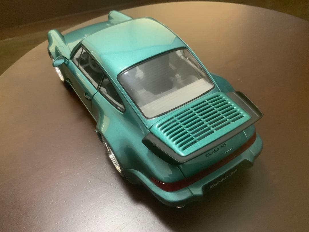 Solido ソリドPorsche 911 Turbo ミニカー 1/18