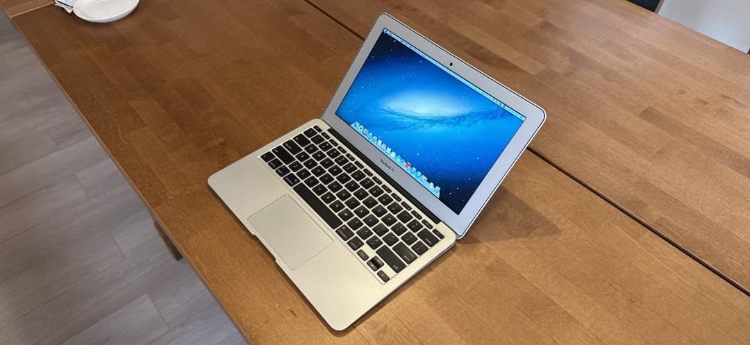 [ジャンク]MacBookAir 11\"/US/2012 Dock付き