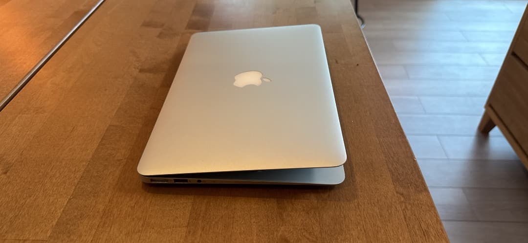 [ジャンク]MacBookAir 11\"/US/2012 Dock付き