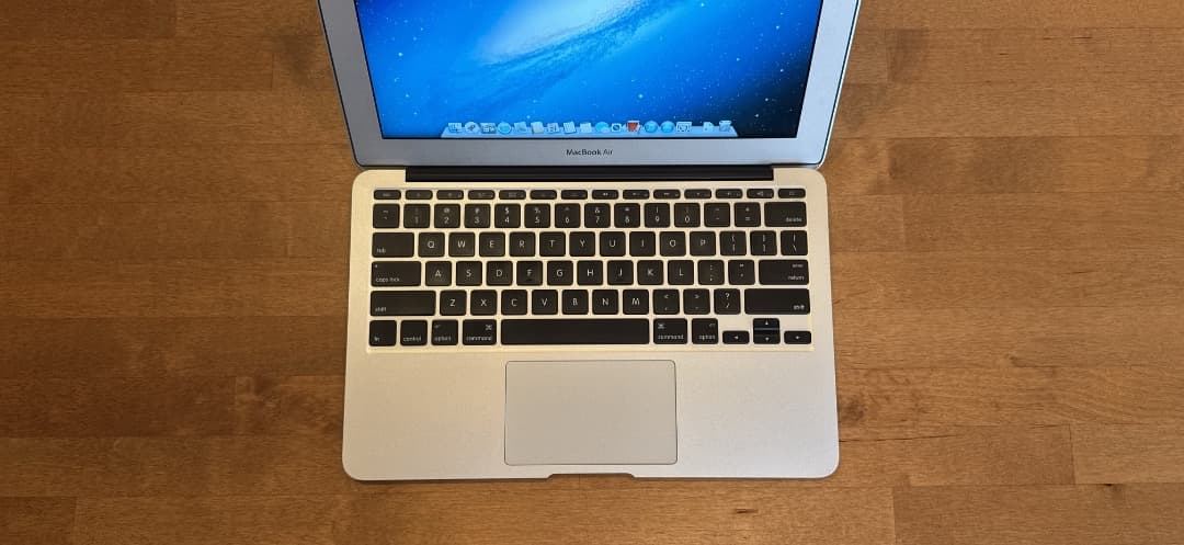 [ジャンク]MacBookAir 11\"/US/2012 Dock付き
