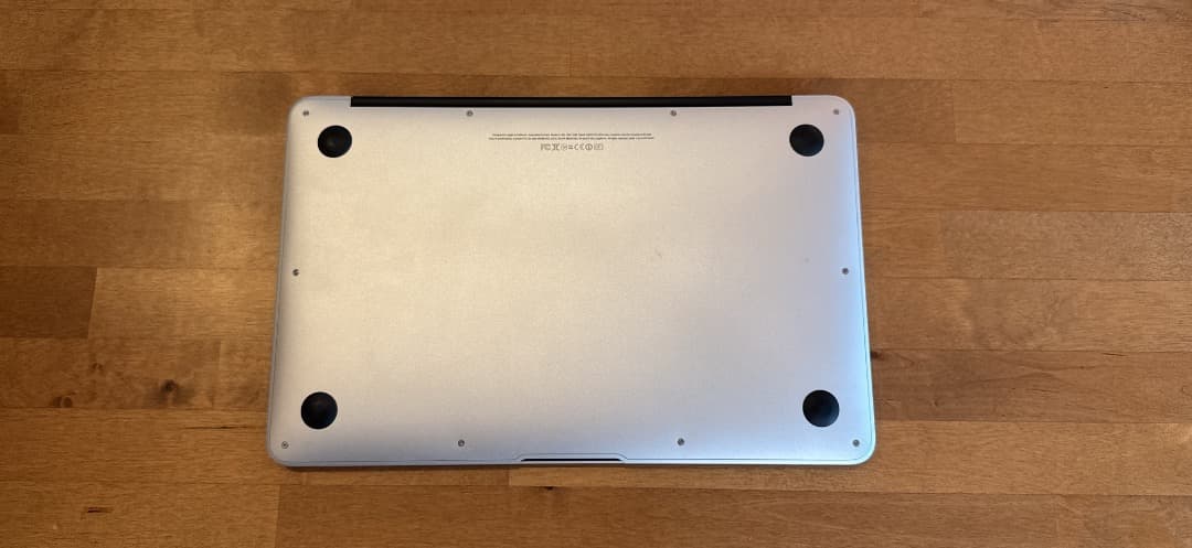 [ジャンク]MacBookAir 11\"/US/2012 Dock付き