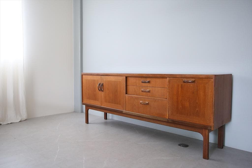 英国アンティークG-PLANジープラン製サイドボード/チェスト(88-149)