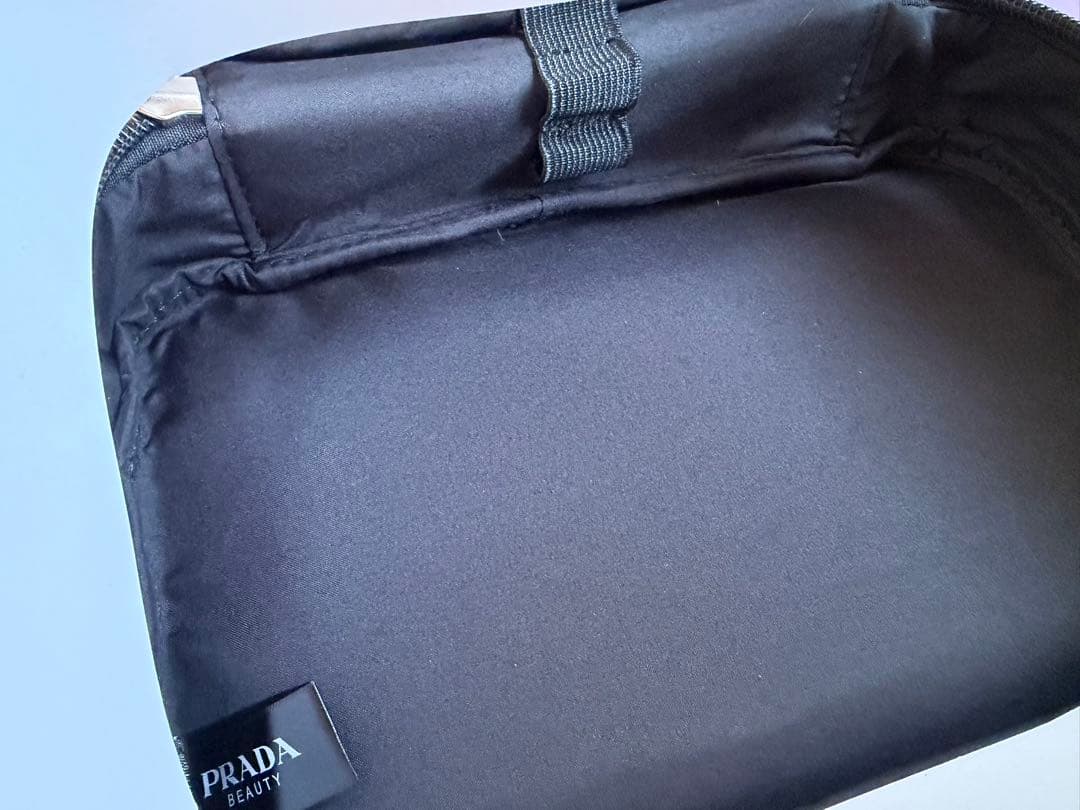 PRADA ブラックポーチ メイクボックスミラー付 2段 ノベルティ