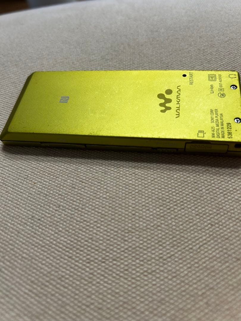 SONY WALKMAN グリーン