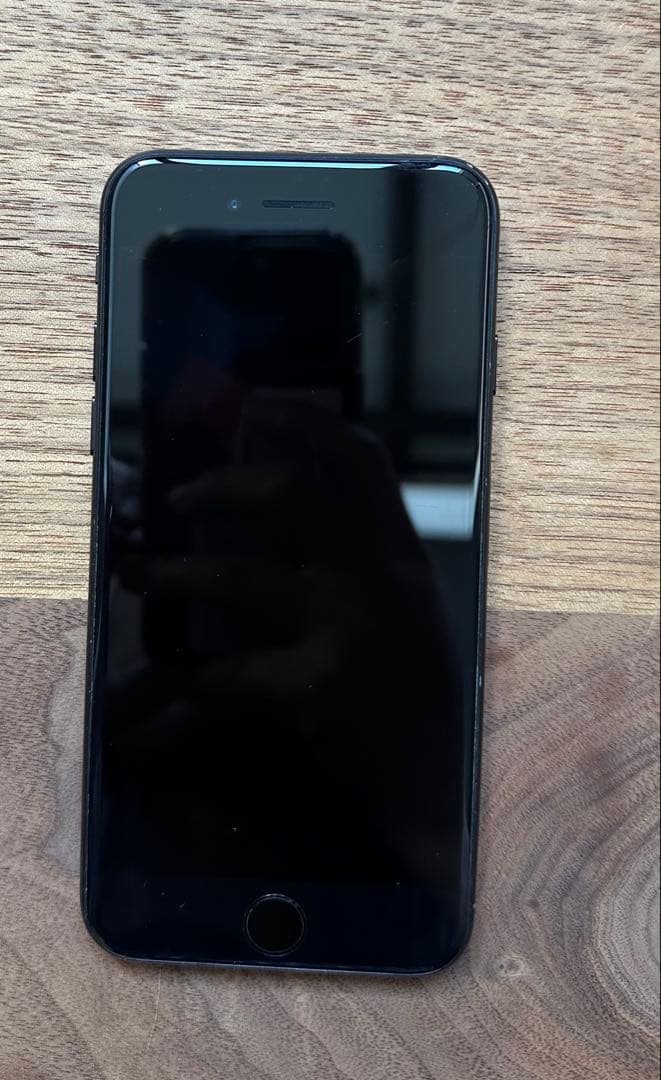 iPhone 7 ブラック128GB 動作問題なし