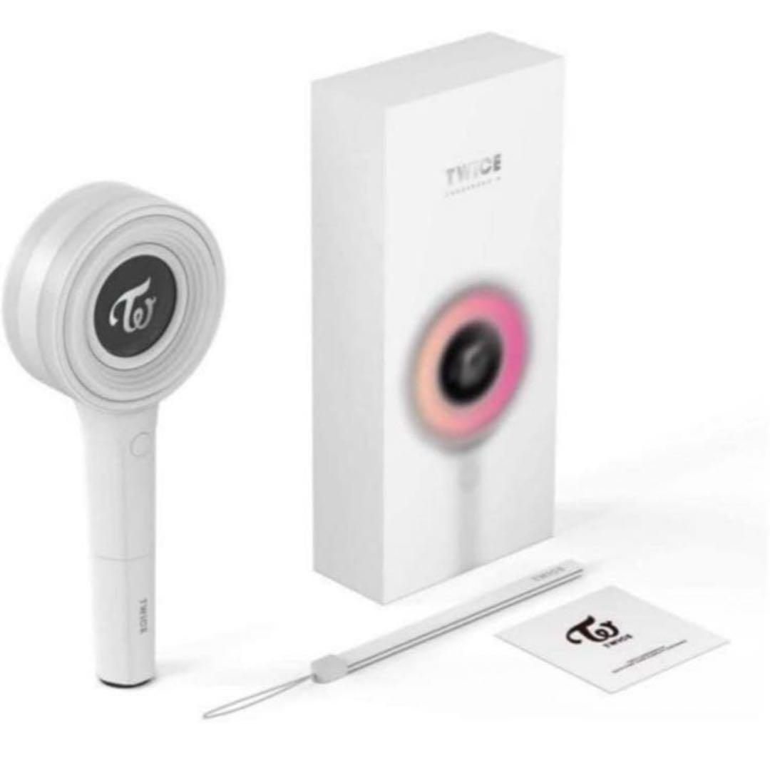 TWICE ペンライト♾️ ネームタグキーホルダー2個付き メンバーランダム