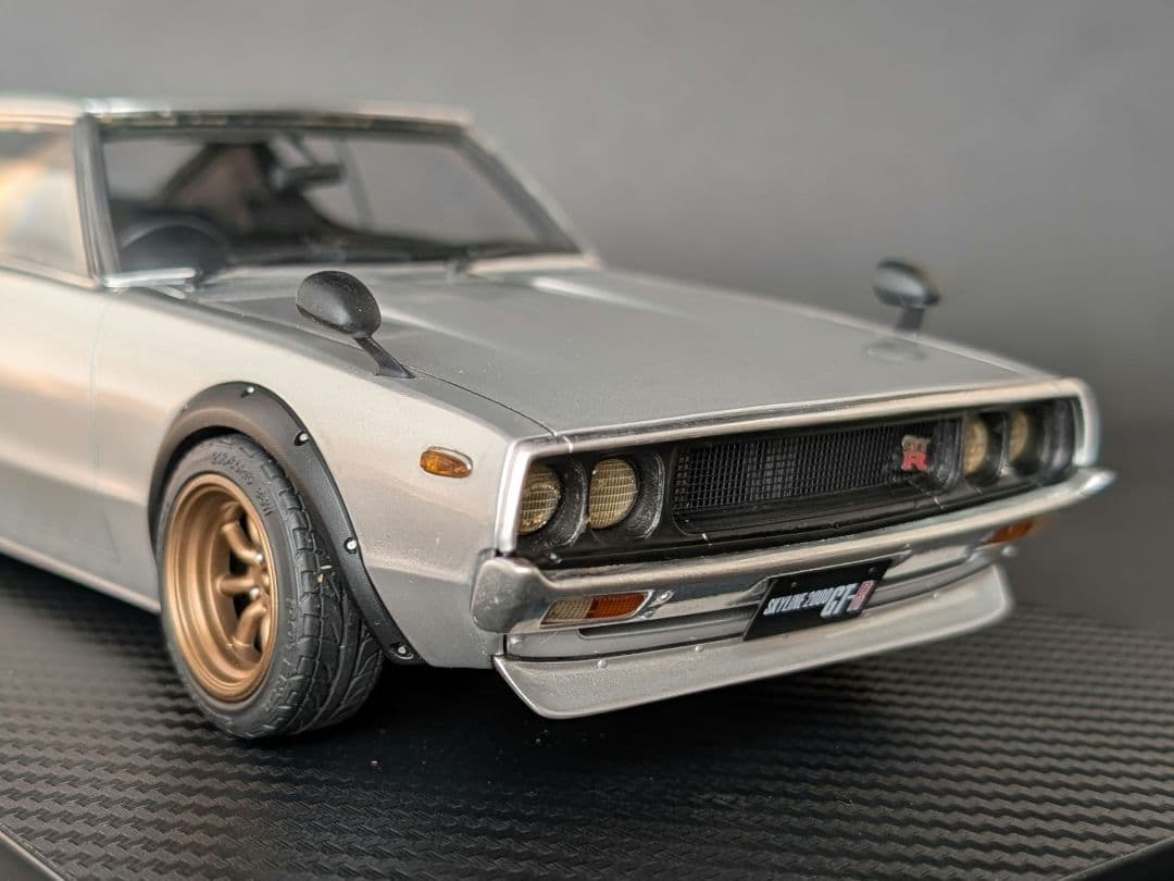 イグニッションモデル 1/18 2000GT-R KPGC110 ケンメリ