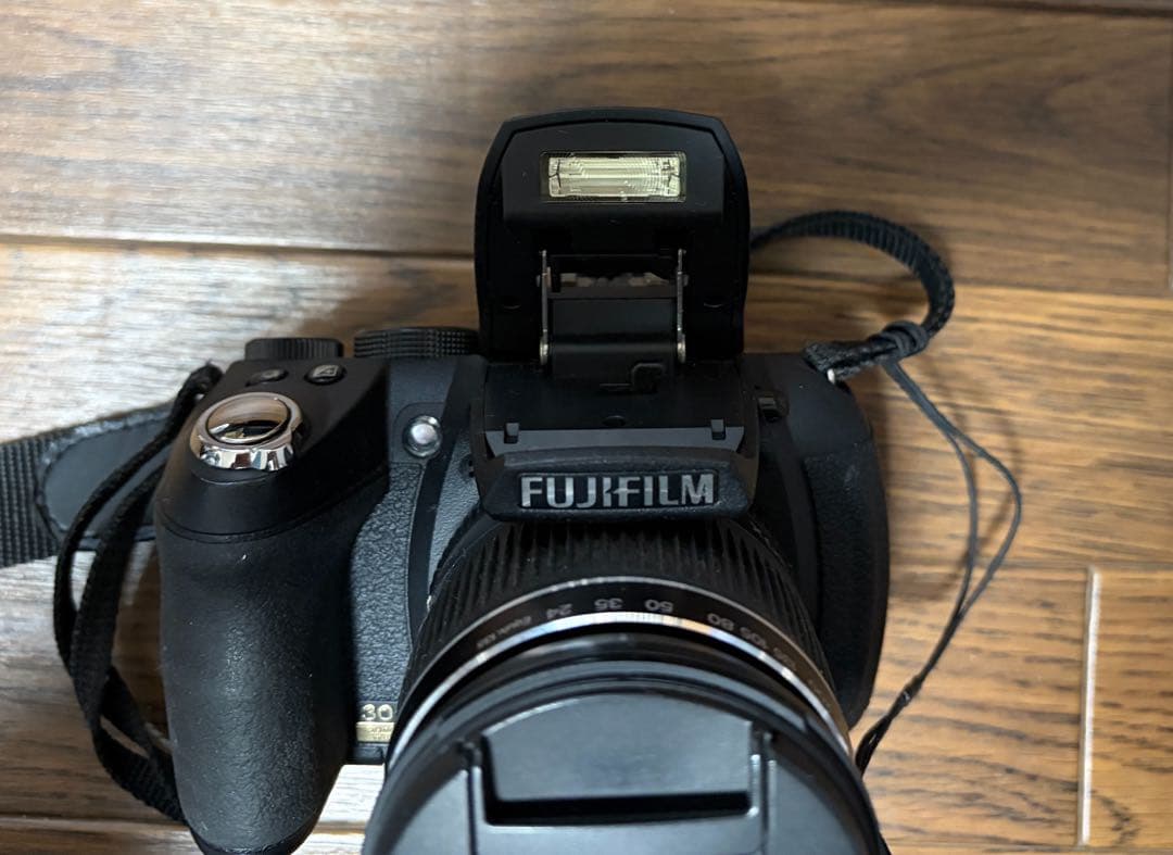 FUJIFILM FinePix HS10 デジタルカメラ 30倍ズーム