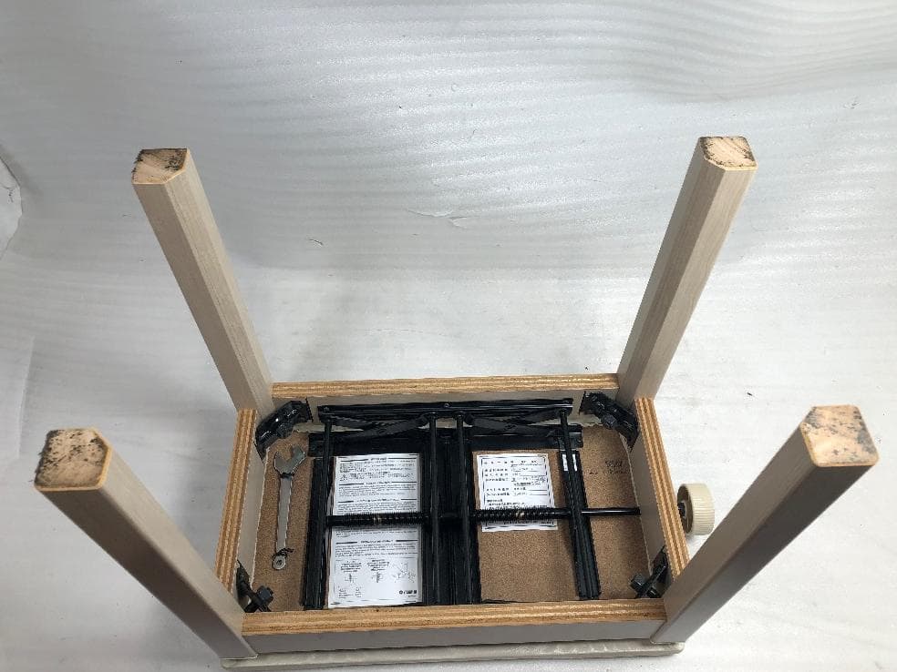 ※86327※YAMAHAピアノ椅子　BC205WA（ホワイト）★送料無料