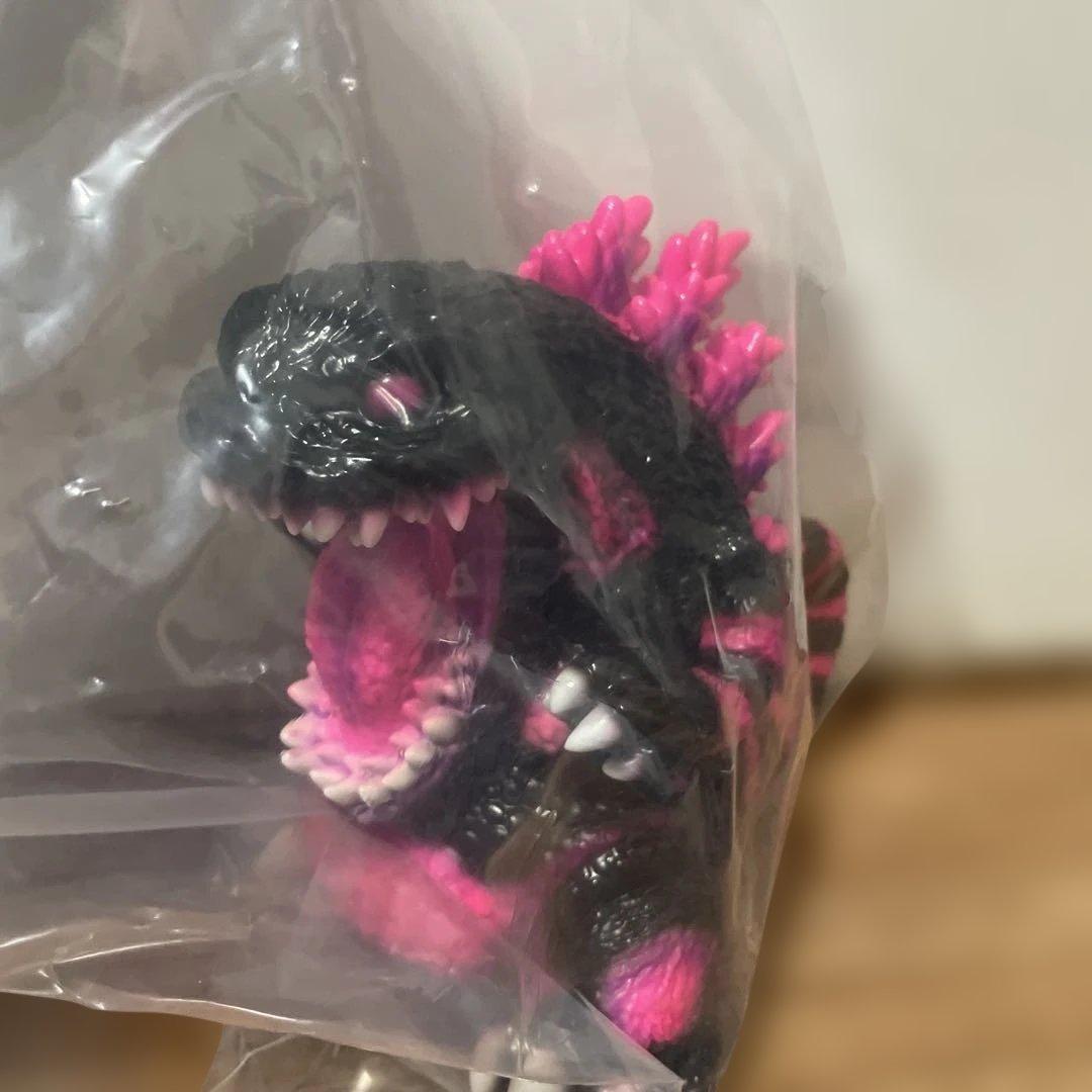 【新品未開封】カゲマルデザイン　ゴジラ　ピンク