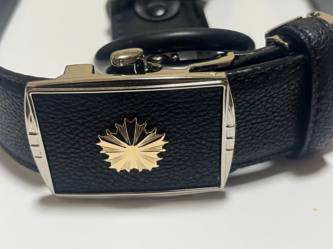 吊り紐とベルト　右の吊り紐は売り切れです。