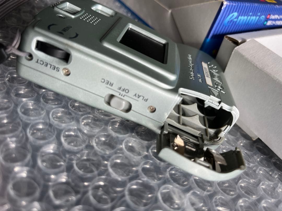 Konica コンパクトサイズデジタルカメラ e-mini D 中古品