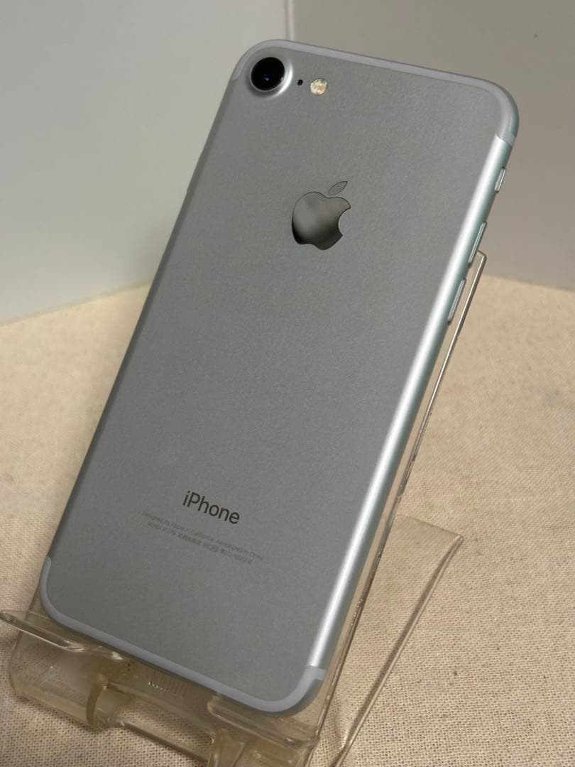 【ほぼ未使用】 iPhone7 32GB SIMフリーバッテリー新品交換済み