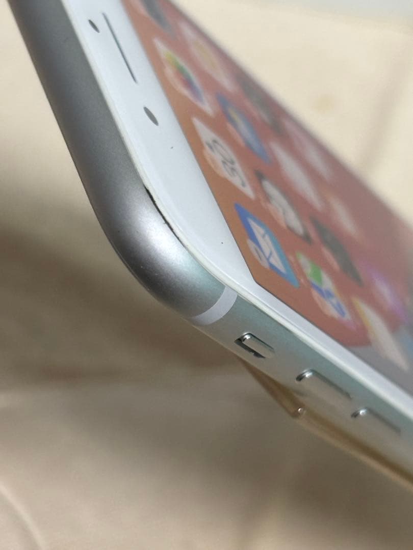 【ほぼ未使用】 iPhone7 32GB SIMフリーバッテリー新品交換済み