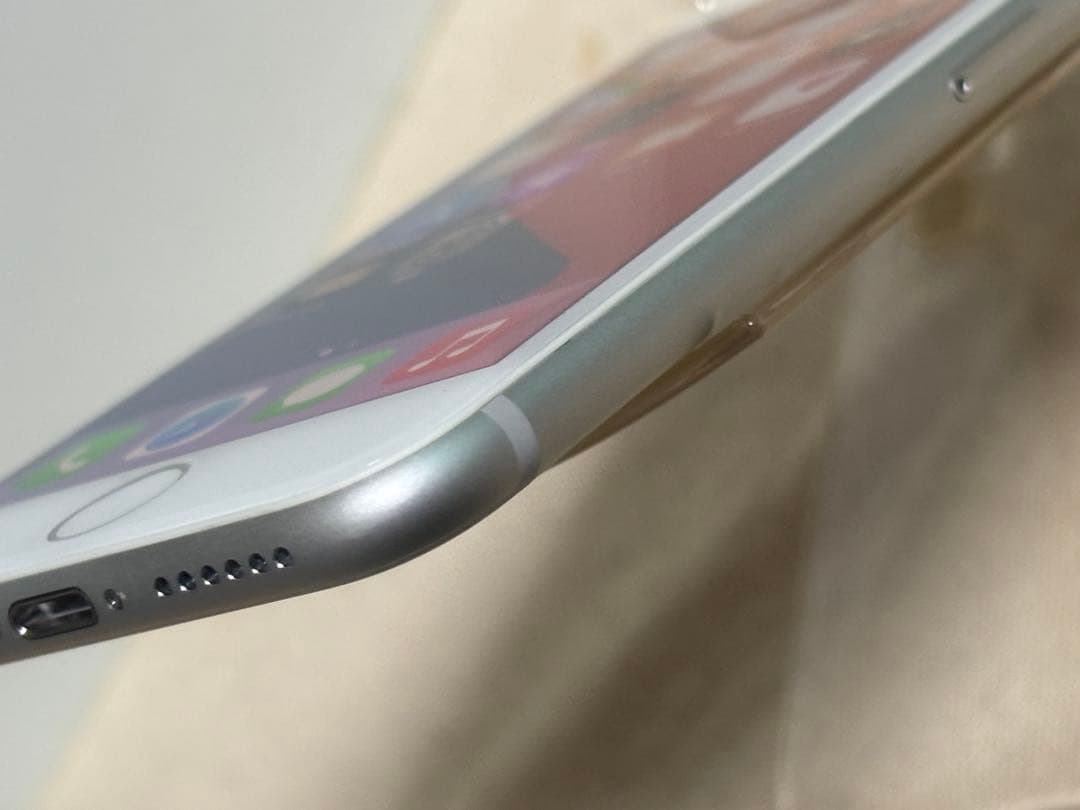 【ほぼ未使用】 iPhone7 32GB SIMフリーバッテリー新品交換済み